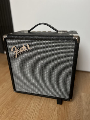 Fender Rumble 15 (Ampli de Bajo)