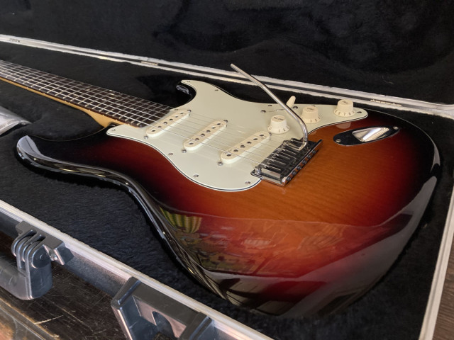 Fender Stratocaster American Deluxe Sunburst 2013