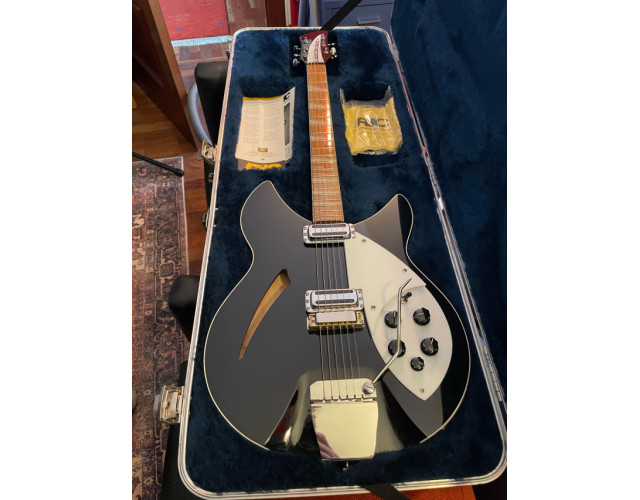 Rickenbacker 360v64 Jetglo réplica de Harry White