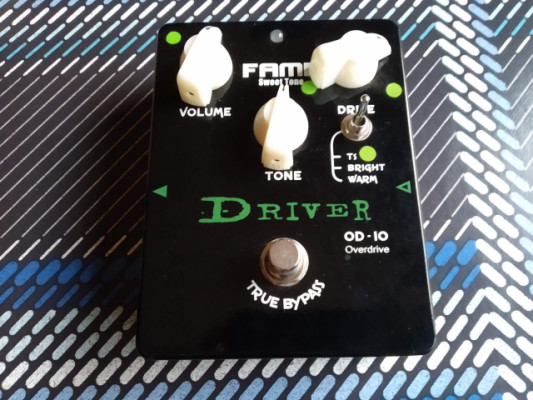 Overdrive Fame Driver y Delay Fame Repeat That! Analógico