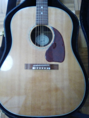 Guitarra Gibson j15