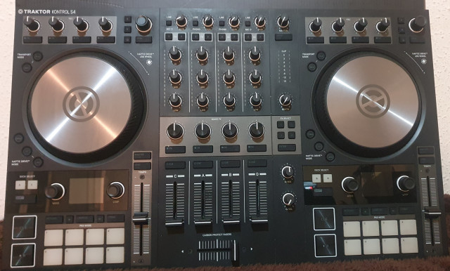 Traktor S4 Mk3