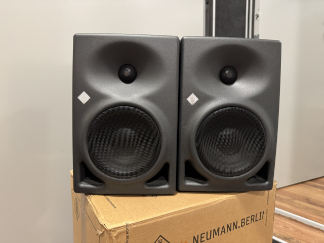Neumann Kh120a