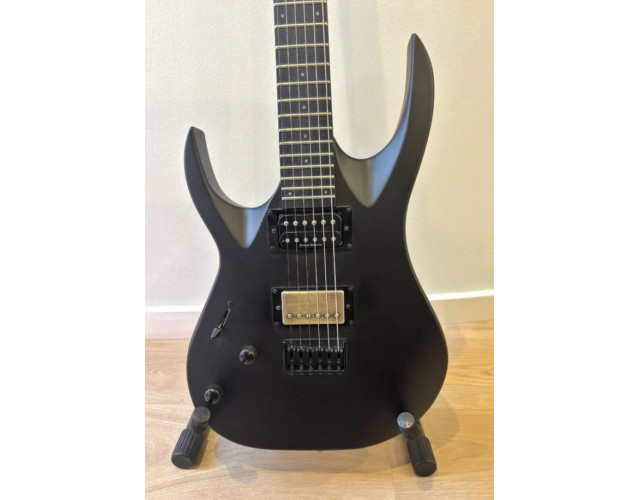 S by Solar Zurdos + amp. Line6 Spider V30