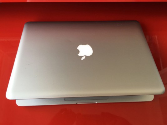 Apple Macbook Pro 13" Core i5 a 2,5 GHz con 8Gb Ram