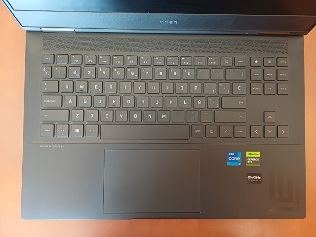 Ordenador portátil HP OMEN 16, Intel i-7 32Gb RAM, NVIDIA RTX 4070, 1Tb SSD