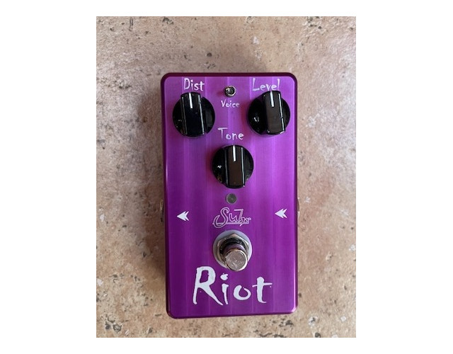 Pedal distorsión SUHR RIOT