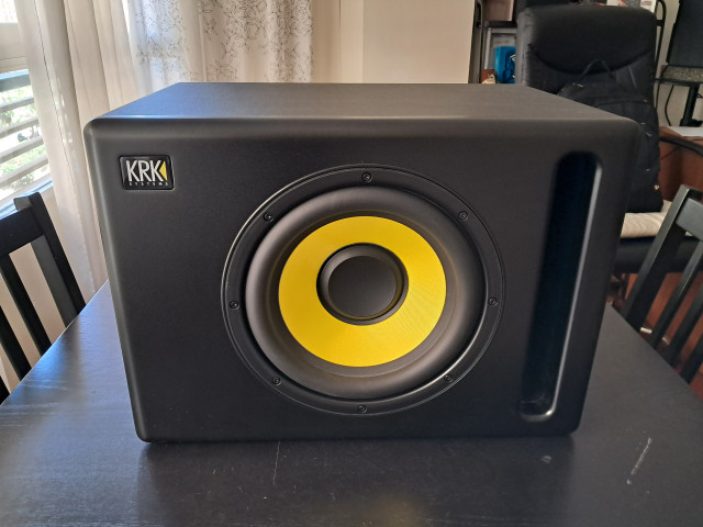 KRK S10G4 Subwoofer de estudio S10.4