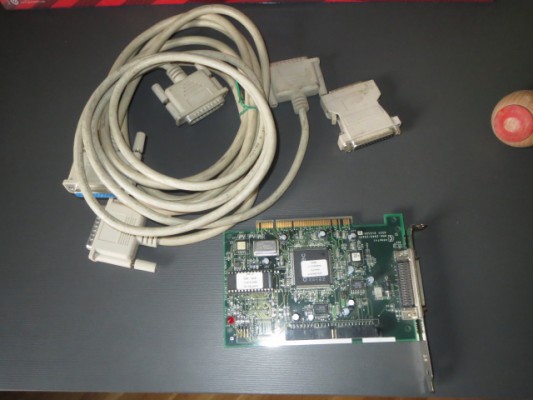 Tarjeta SCSI Adaptec 2940 y cables SCSI