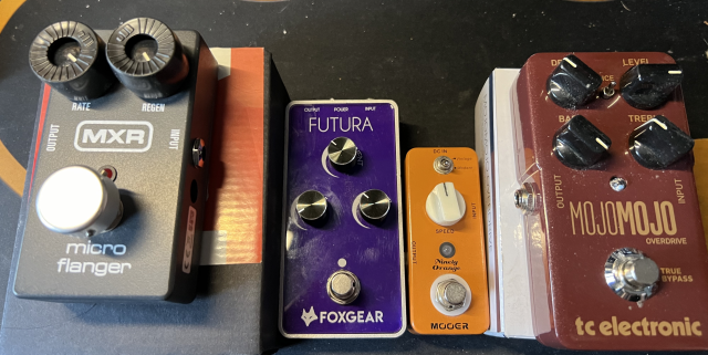 Pedales varios: MXR. Fox gear, TC electronic