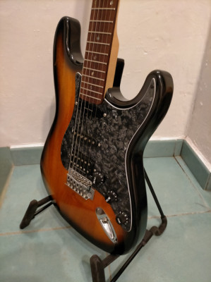 Stratocaster Custom Espectacular HSH Reservada