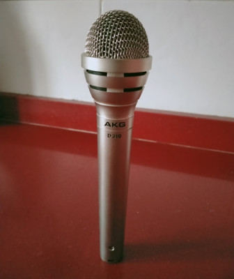 Vendo micrófono vintage AKG D310