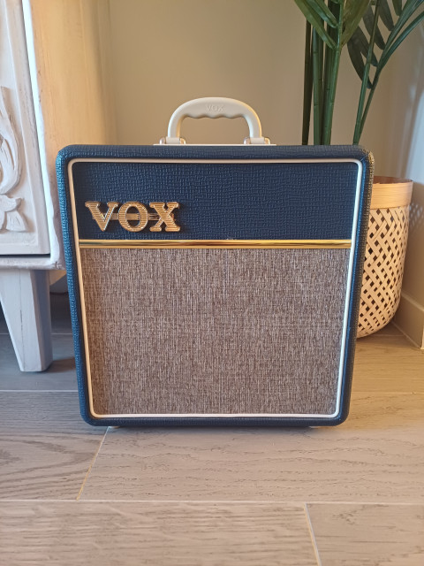 Vox AC4C1 Blue