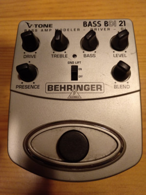 Behringer V-tone Bass Driver Di