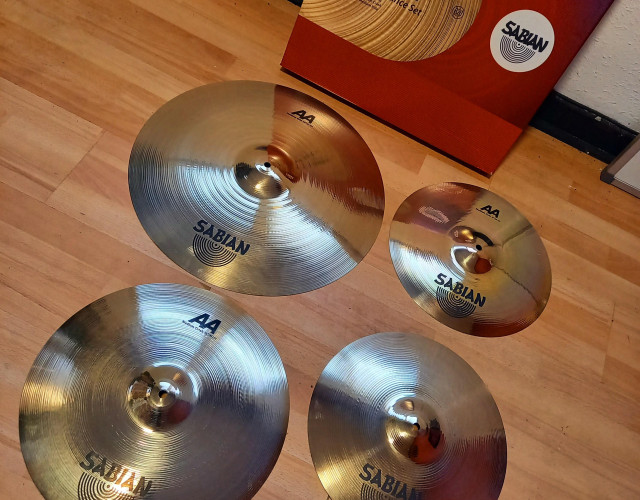 Platos SABIAN AA: Ride 20" + Crash 16"