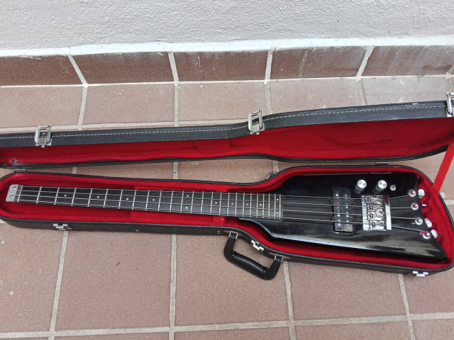 Bajo Hondo Alien made in Japan