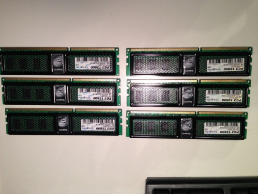Dos juegos de RAM DDR3 1600 OCZ Intel XMP Edition DDR3 PC3 - 12800 -  12GB - 2 de 3x2GB   CL8 Dos juegos