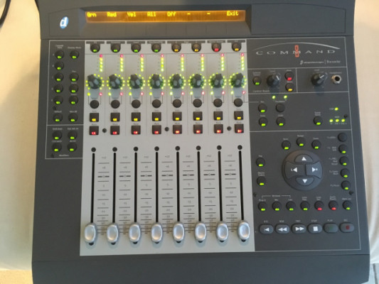 Digidesign COMMAND 8 + Digidesign 002