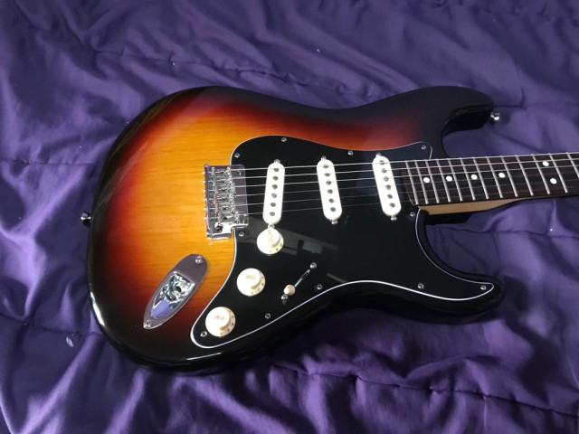 Fender American Standard Stratocaster Standard RW 3TS 2008