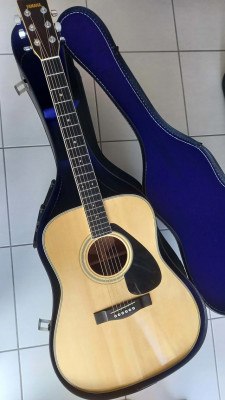 Guitarra Yamaha FG250D