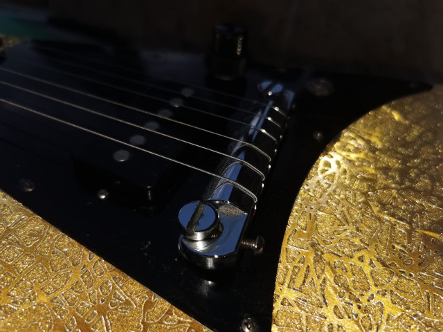 3 guitarras listos. Para gozar, fender Gibson.