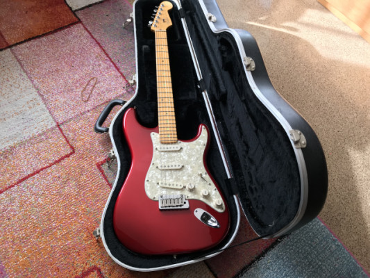 REBAJADA Fender Stratocaster American Deluxe (nuevas fotos)