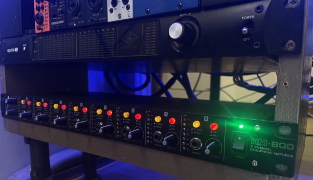 HM-800 8-CHANNEL Headphone Amplifier