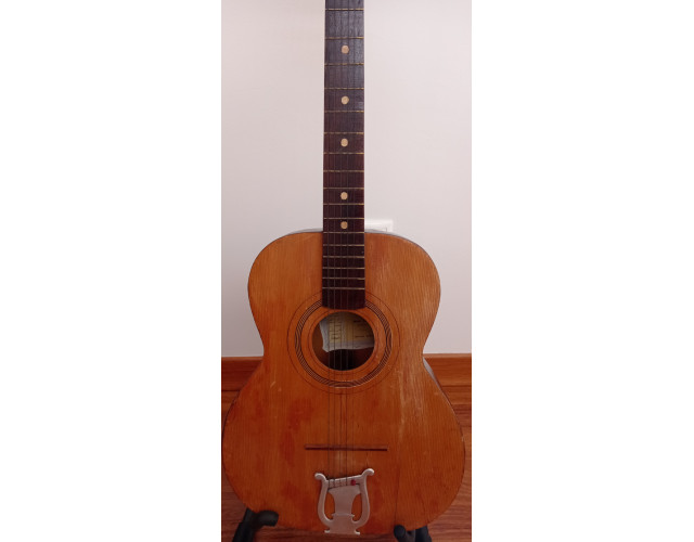 Guitarra acústica Framez años 50