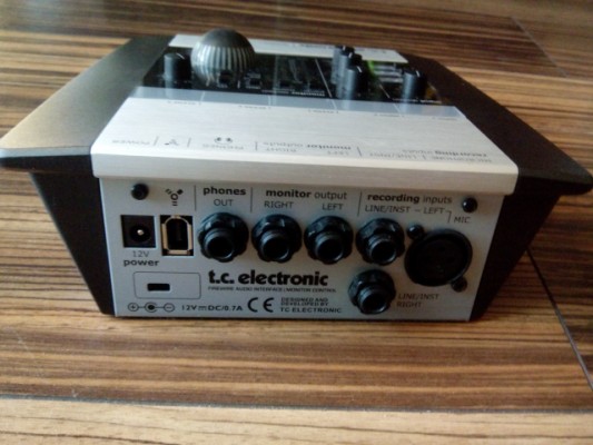 O cambio TC electronic konnekt 6 (firewire)