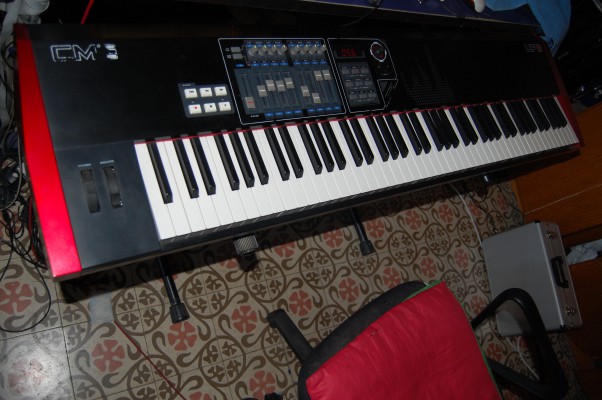 o cambio teclado 88 teclas contrapesadas CME UF-8