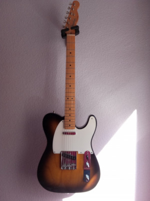 Cambio Fender Telecaster classic 50 por guitarra HollowBody