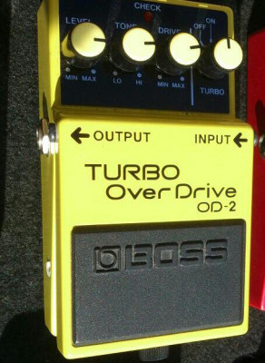 Boss od2 turbo overdrive (turbo mod)