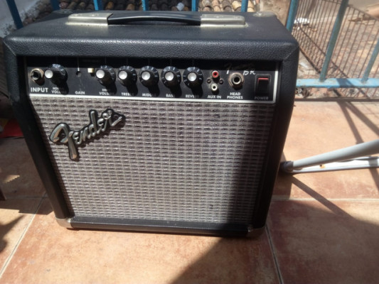 Ampli Fender Frontman 15 wats