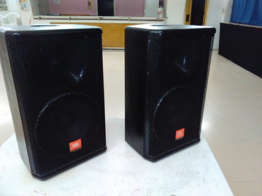 ALTAVOCES JBL MRX512M DE 400W RMS