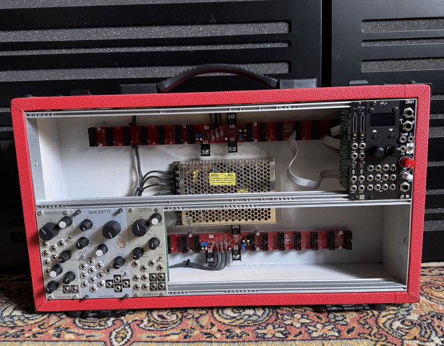 Caja Eurorack roja