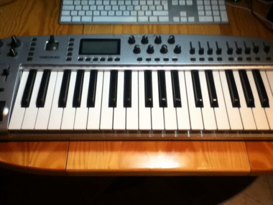 M-Audio Ozonic FireWire (37-Note Keyboard with I/O)