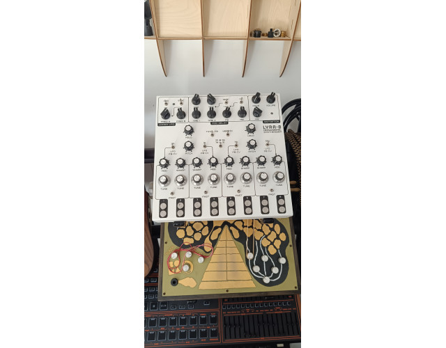 Soma Lyra synthesizer