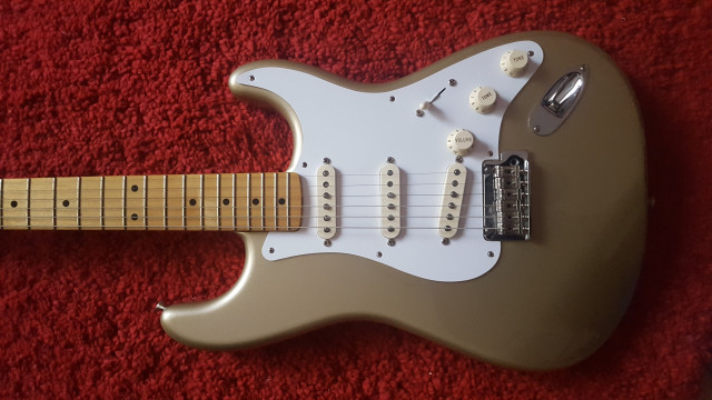 O cambio Fender classic player 50 stratocaster