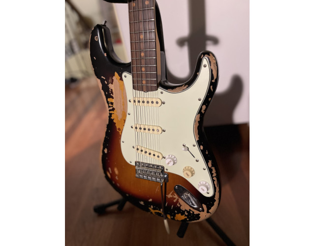 Guitarra Eléctrica Fender Mike McCready Stratocaster RW 3-Color Sunburst