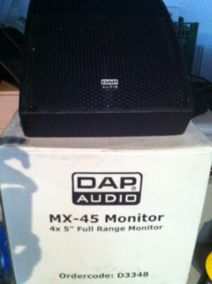 2 monitores pasivos DAP audio MX 45
