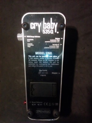 Vendo Crybaby 535Q nuevo.