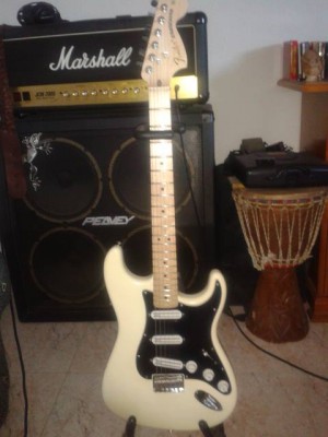guitarra Fender Stratocaster