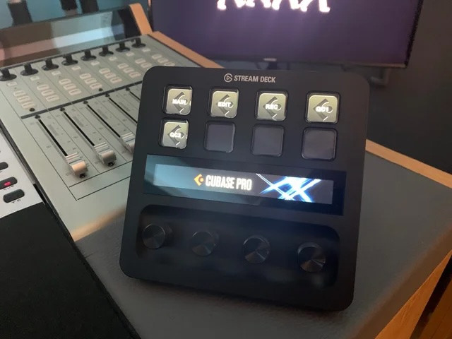 Elgato Stream Deck+ con control Cubase