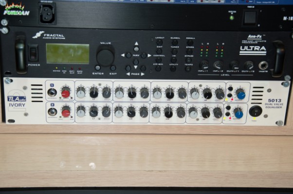 O cambio -Ecualizador a valvulas Tl Audio  5013 Ivory II