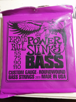 Vendo juego de 4 cuerdas para bajo Ernie Ball Power Slinky 0.55