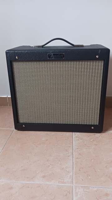 Fender Blues Junior iv