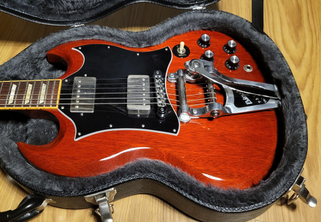 CAMBIOS/ Gibson SG Standard 2006