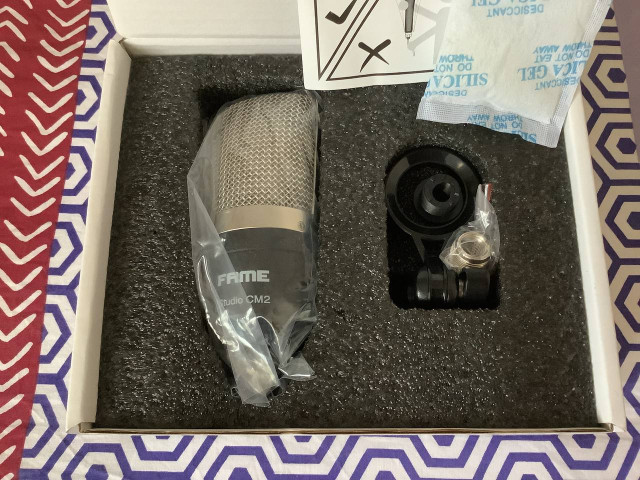 Fame Studio CM2.Cardioide 34mm.  Regalo corta vientos espuma