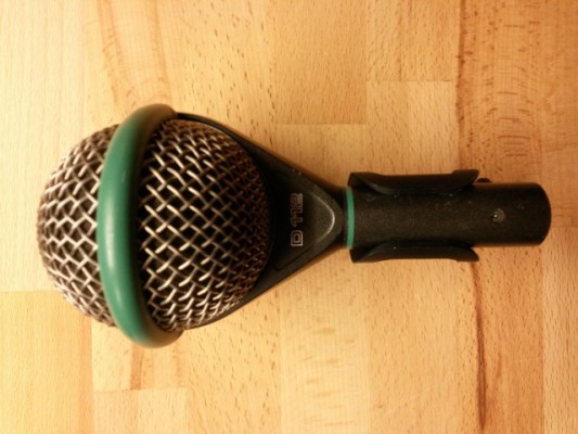 Micrófono AKG D112