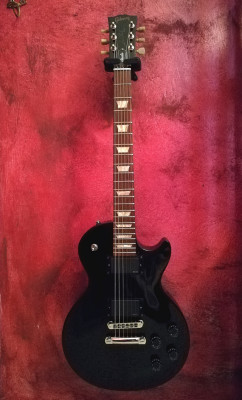 Gibson Les Paul Studio '06 & EMGs